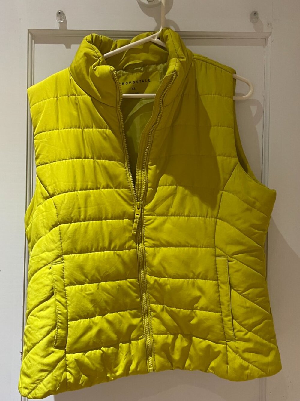 Aeropostale Girls Yellow quilted vest Size XL - Picture 2 of 6
